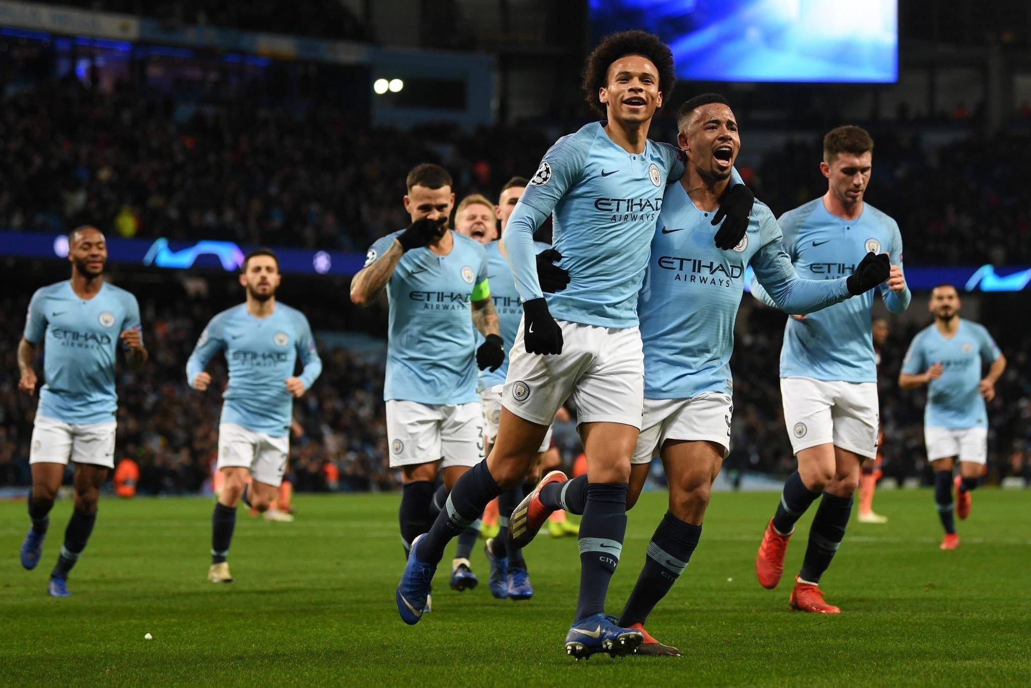 崭露头角 崭露头角